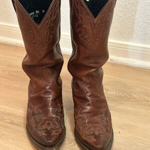 Lucchese Chestnut Leather Heeled Boots